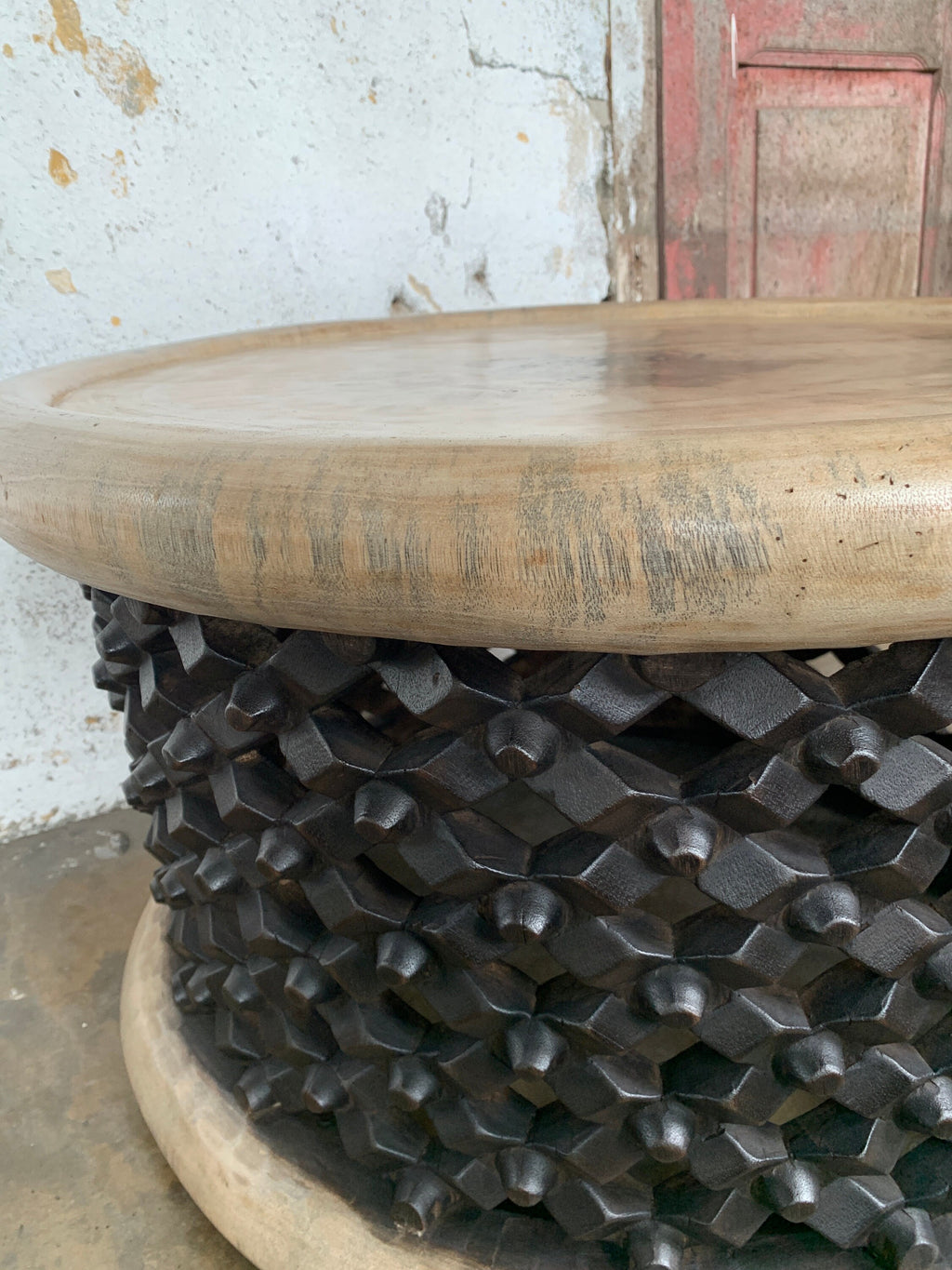 Bamileke stools| Coffee tables for interior and outdoor decor| Living room African furnitures| Home decor side tables| Bird nest| Gift for