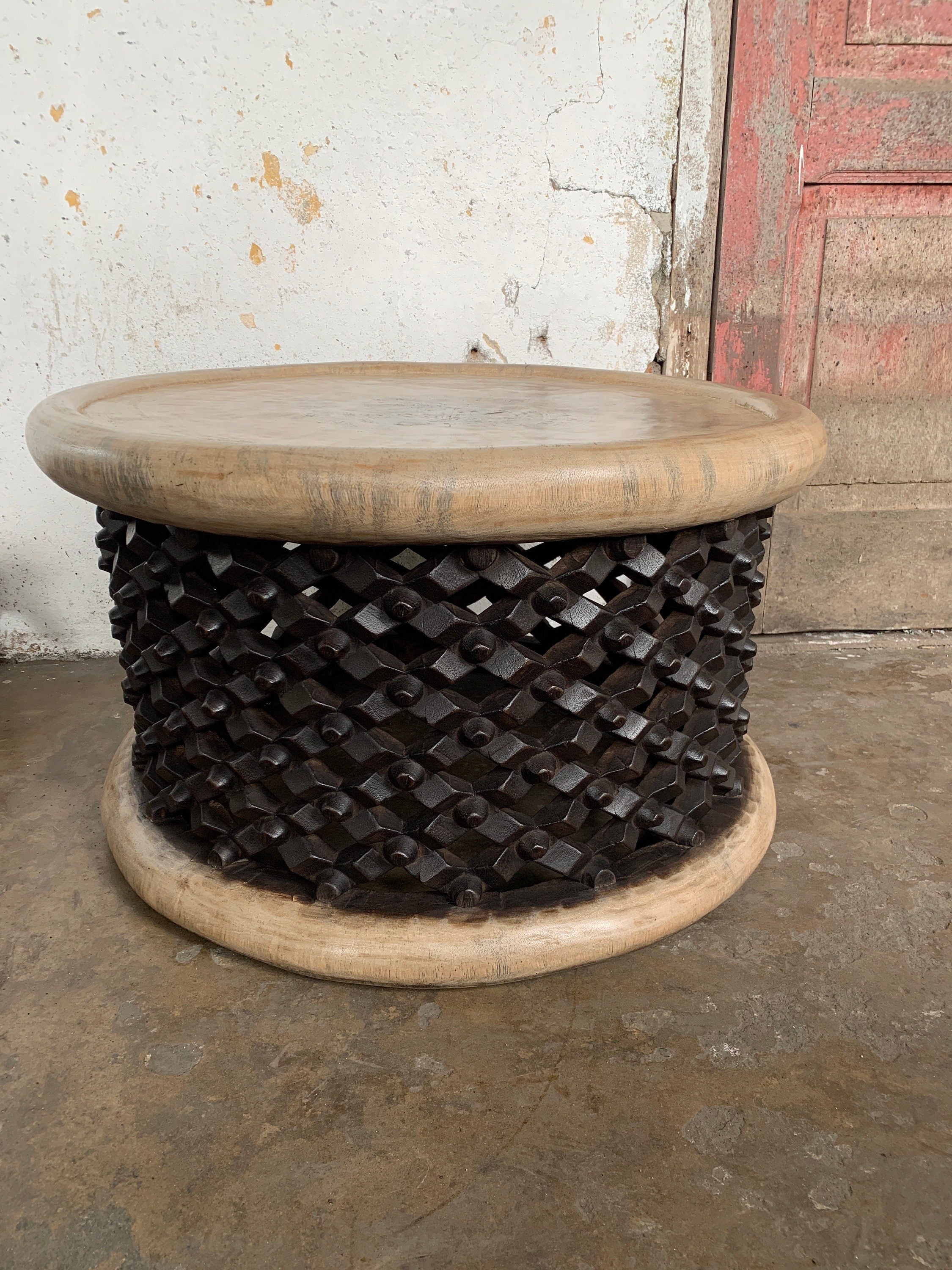 Bamileke stools| Coffee tables for interior and outdoor decor| Living room African furnitures| Home decor side tables| Bird nest| Gift for